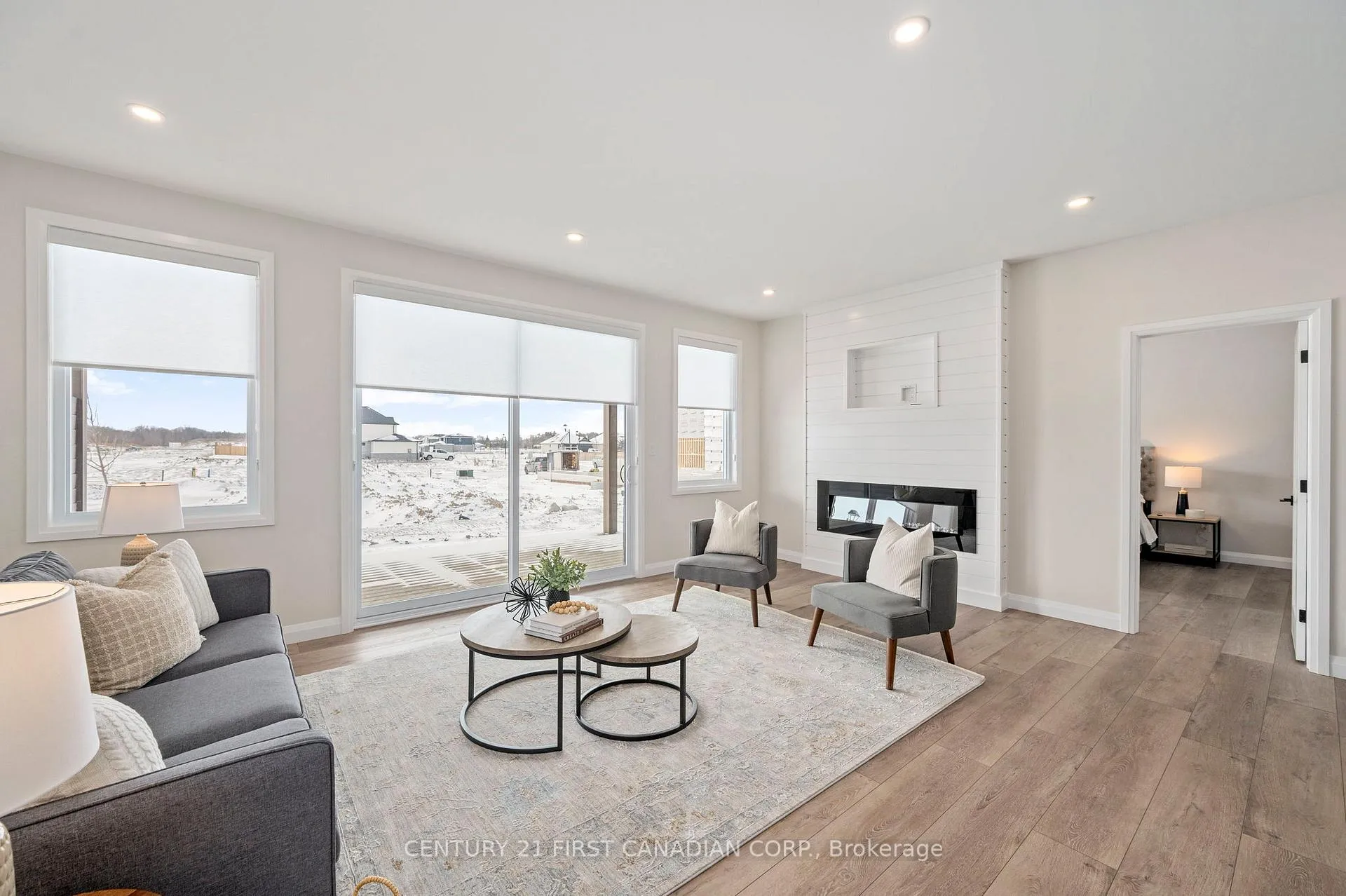 Photo 11 of Unit 5, 32 Postma Crescent, North Middlesex, Alisa Craig — HOMEH