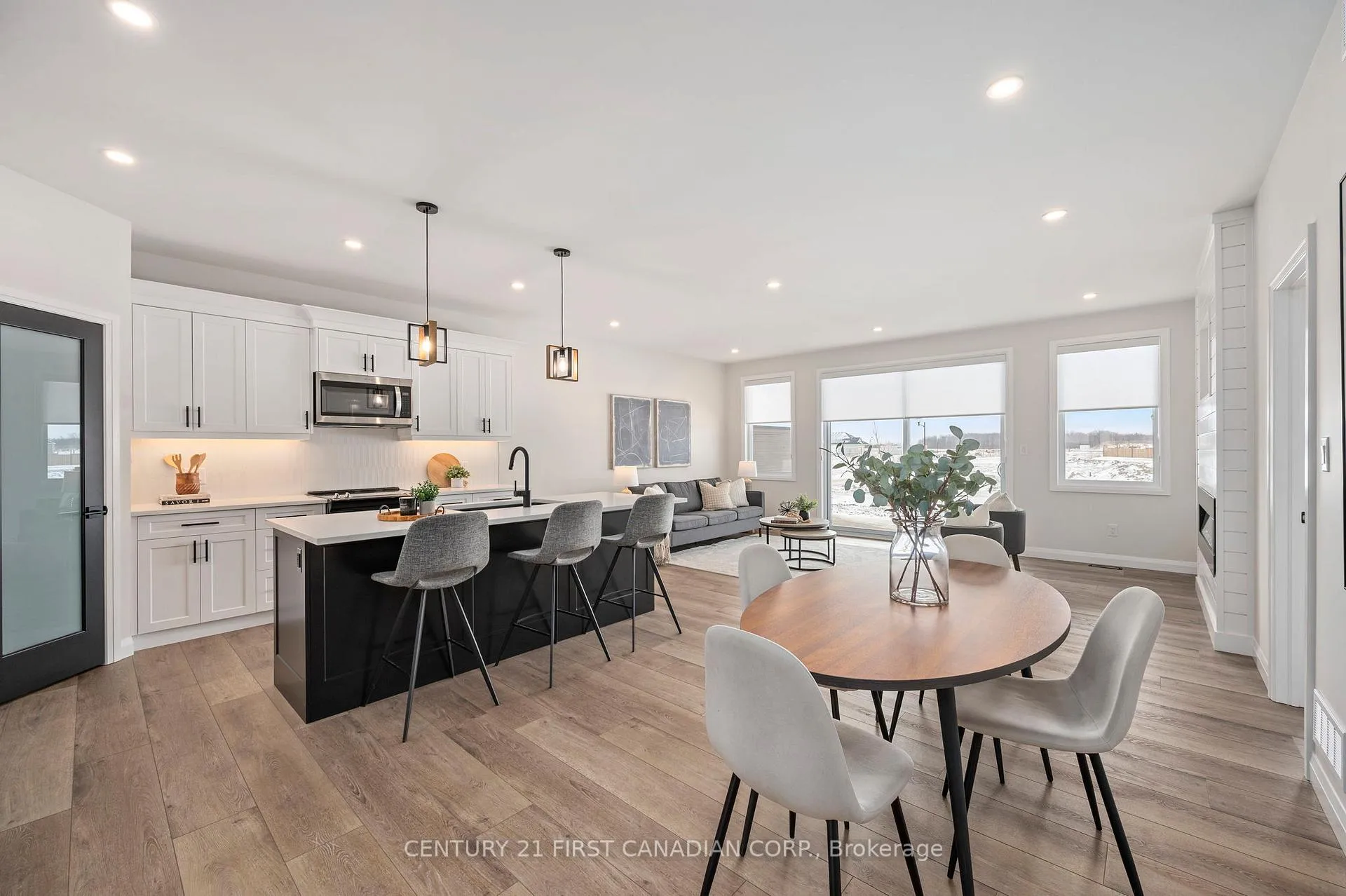 Photo 12 of Unit 5, 32 Postma Crescent, North Middlesex, Alisa Craig — HOMEH