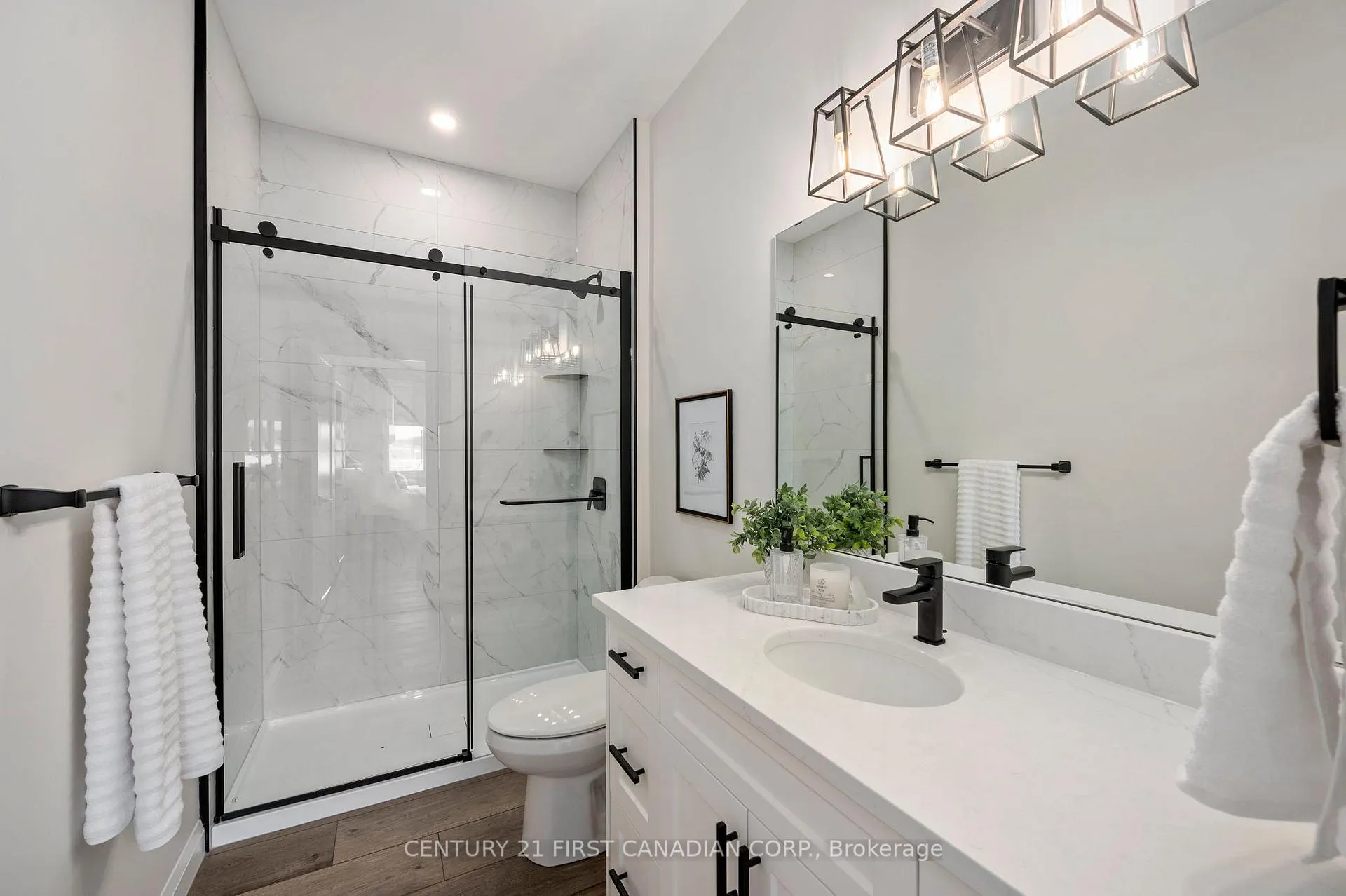 Photo 21 of Unit 5, 32 Postma Crescent, North Middlesex, Alisa Craig — HOMEH