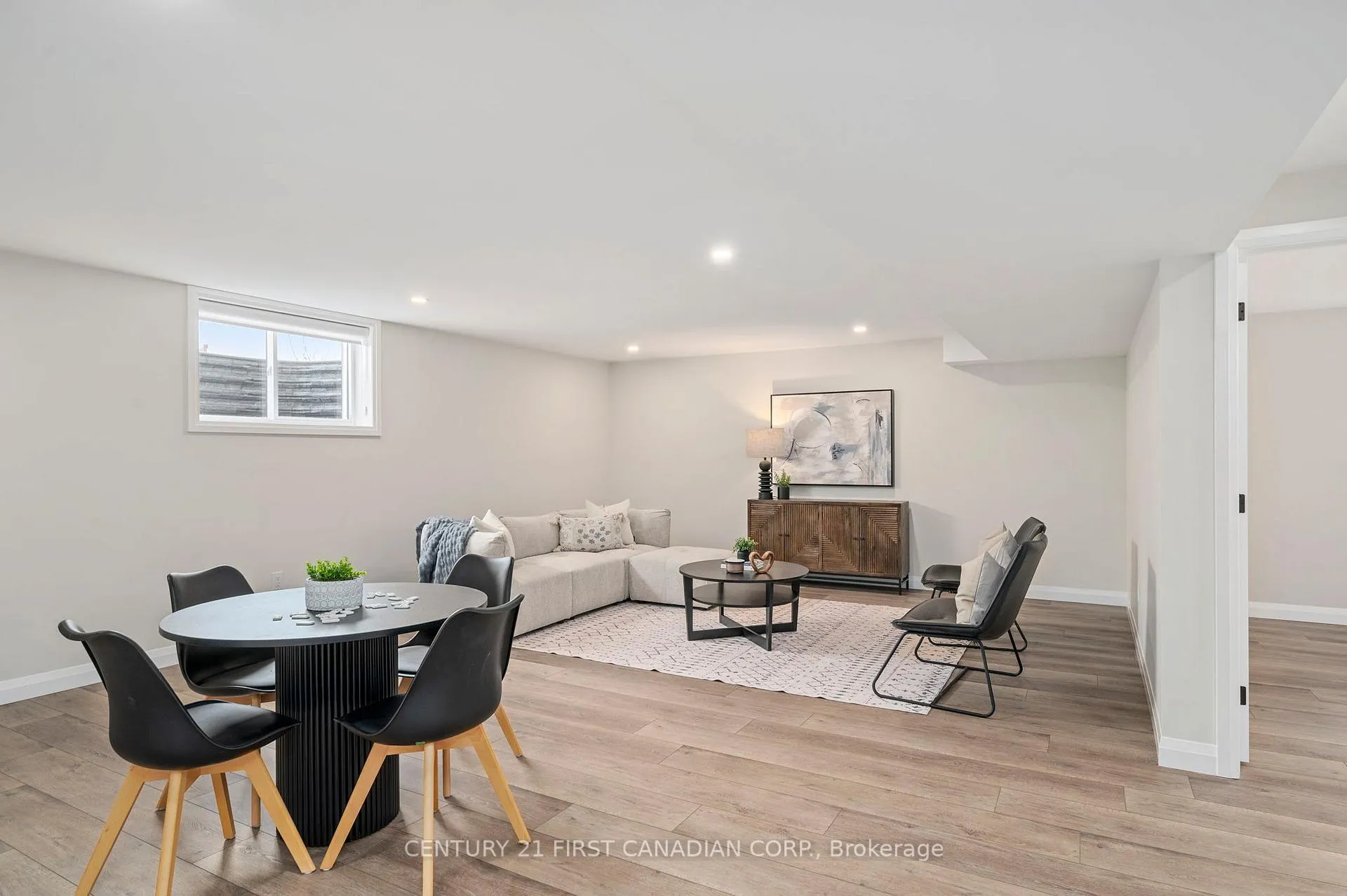 Photo 23 of Unit 5, 32 Postma Crescent, North Middlesex, Alisa Craig — HOMEH