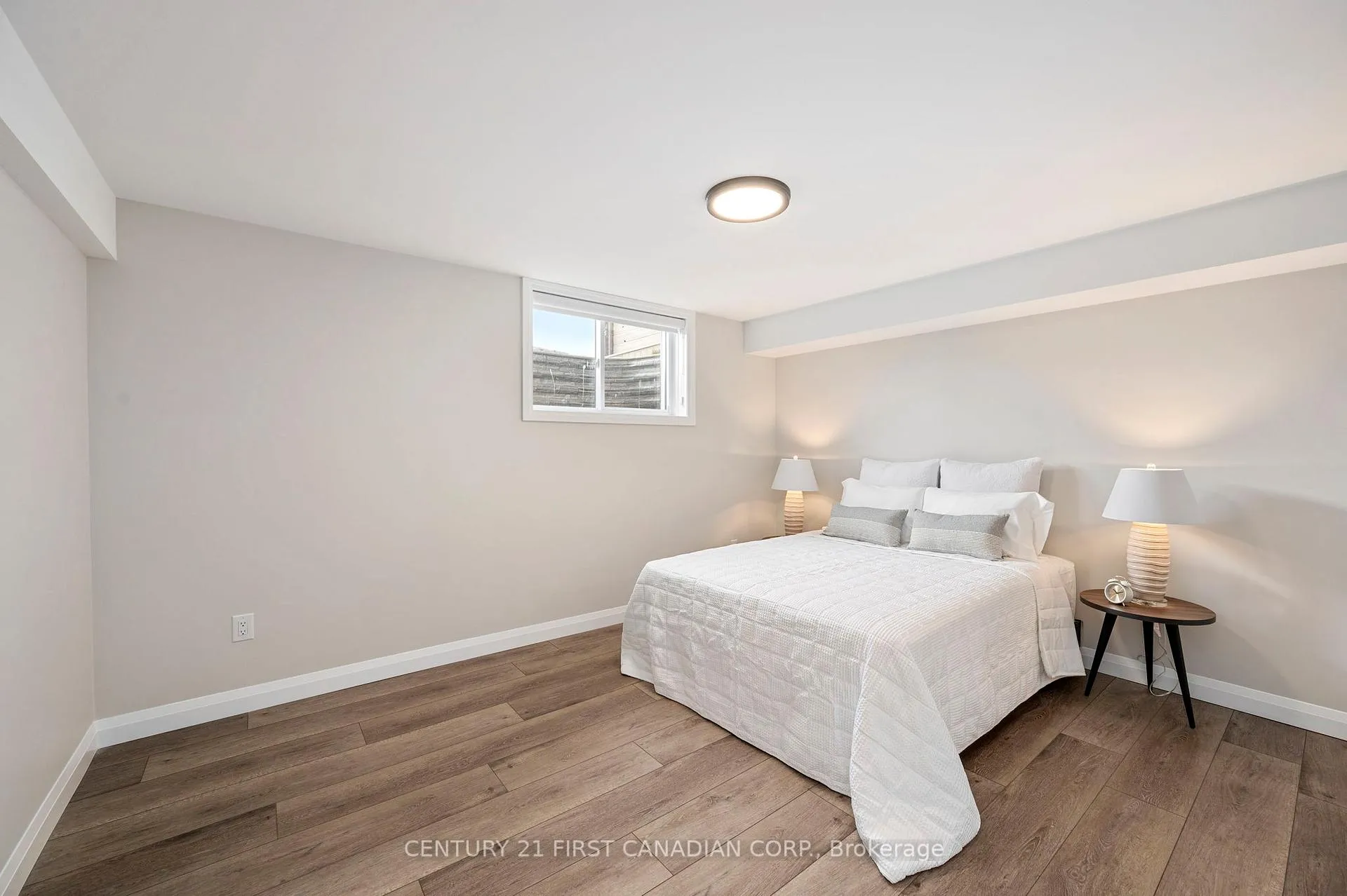 Photo 25 of Unit 5, 32 Postma Crescent, North Middlesex, Alisa Craig — HOMEH