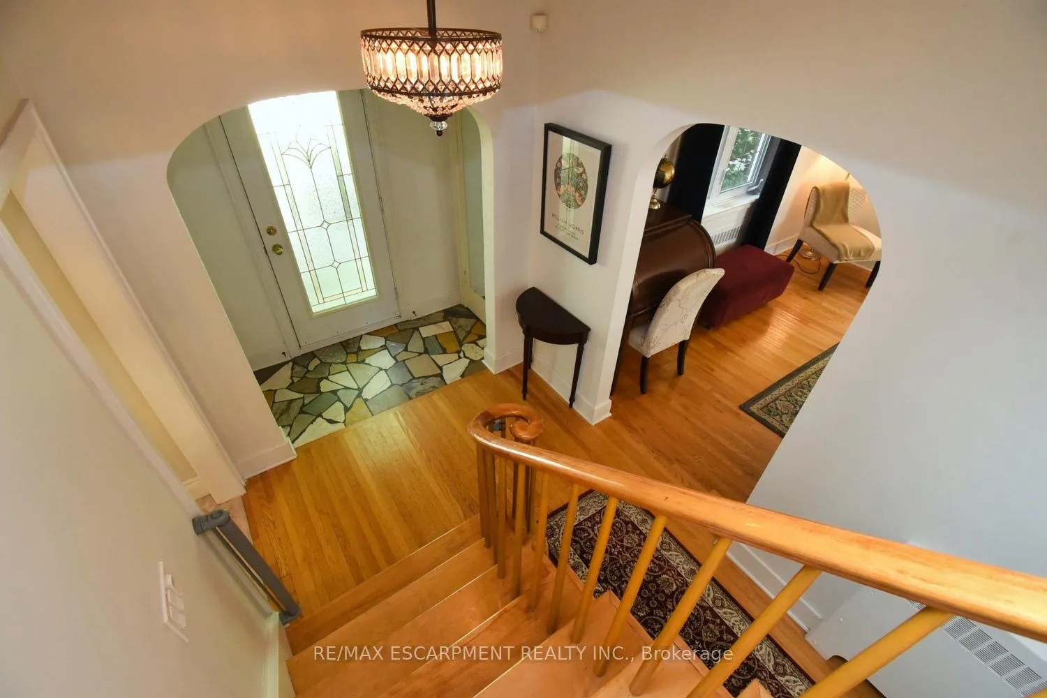 Photo 4 of 200 Concession Street, Hamilton, Centremount — HOMEH