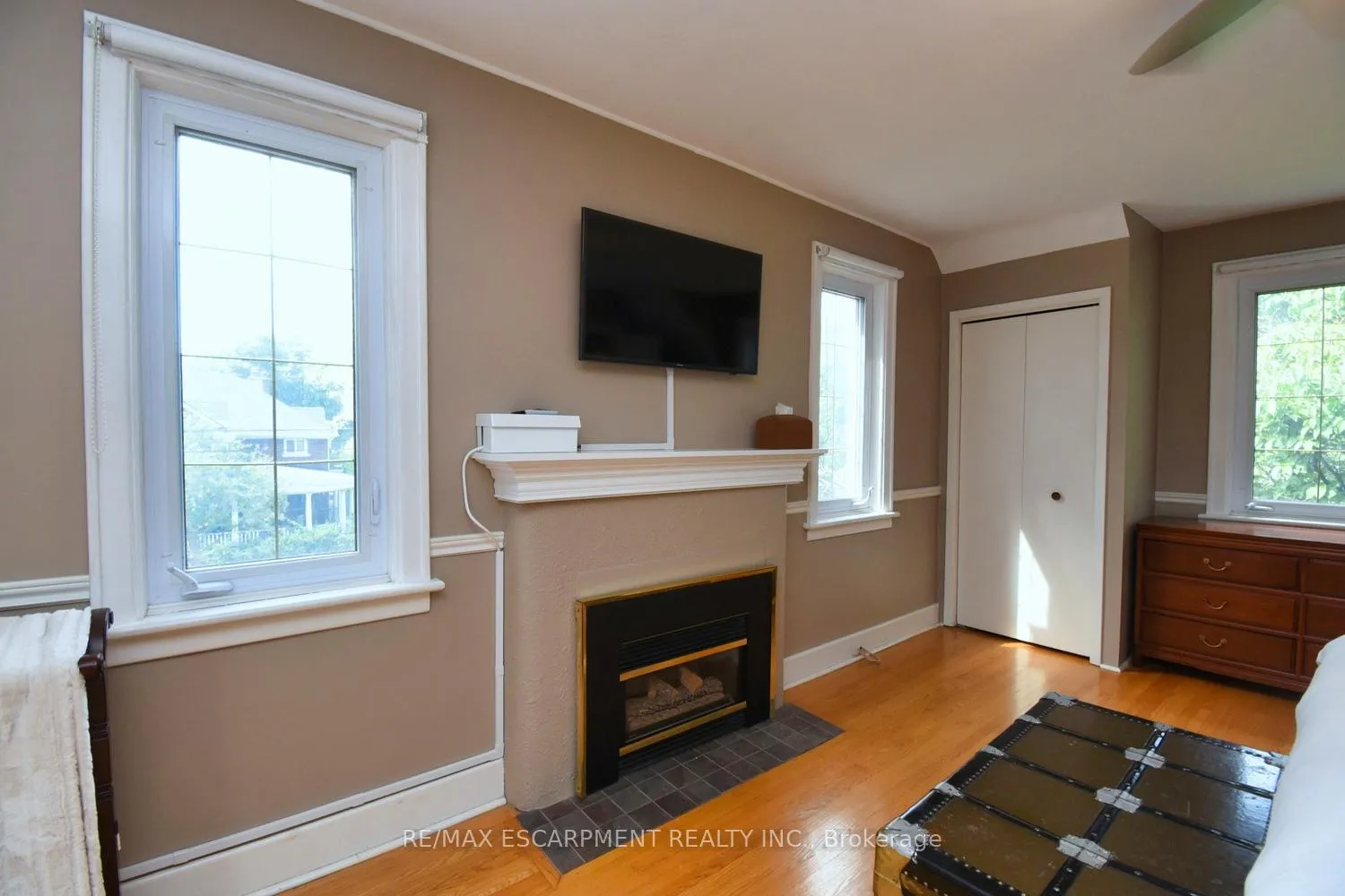 Photo 19 of 200 Concession Street, Hamilton, Centremount — HOMEH