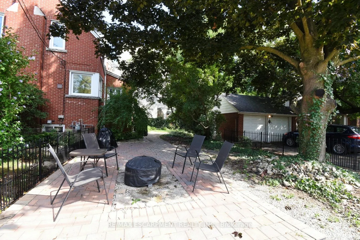 Photo 39 of 200 Concession Street, Hamilton, Centremount — HOMEH