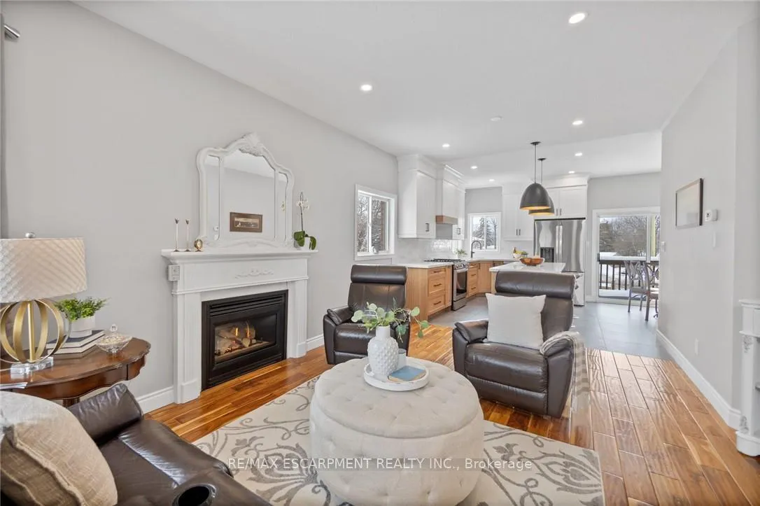 Photo 10 of 46 Pentland Road, Hamilton, Waterdown — HOMEH