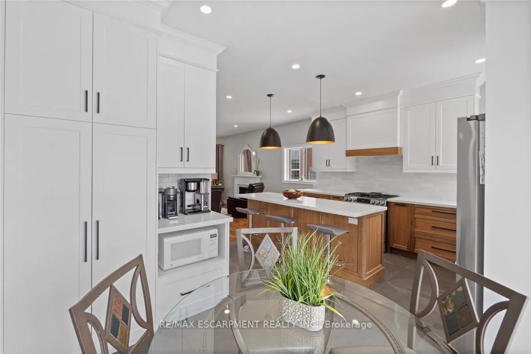 Photo 16 of 46 Pentland Road, Hamilton, Waterdown — HOMEH