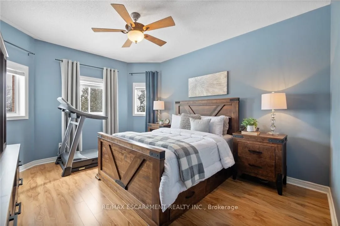 Photo 18 of 46 Pentland Road, Hamilton, Waterdown — HOMEH