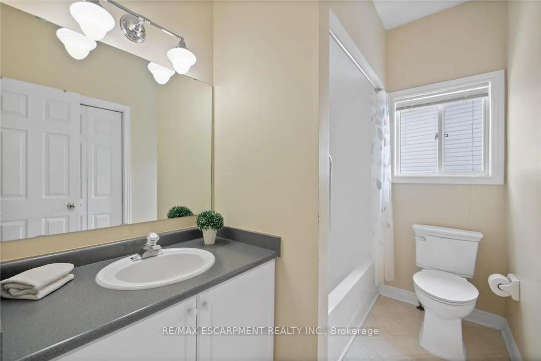 Photo 25 of 46 Pentland Road, Hamilton, Waterdown — HOMEH