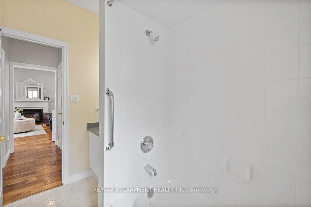 Photo 26 of 46 Pentland Road, Hamilton, Waterdown — HOMEH