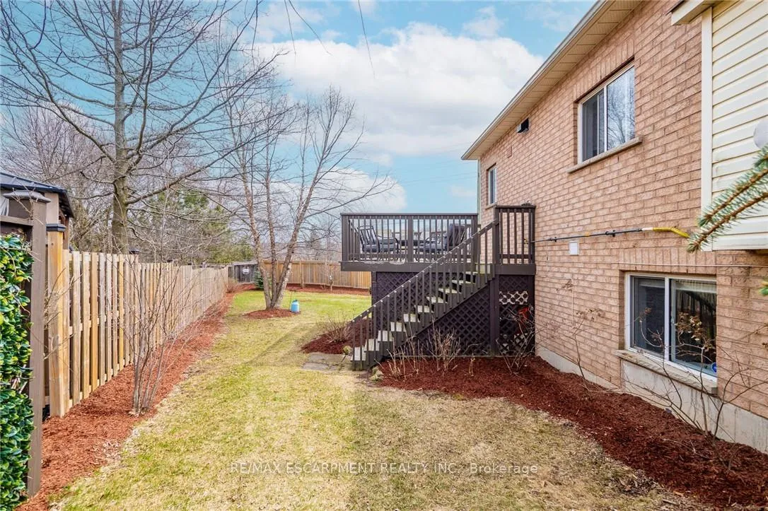 Photo 43 of 46 Pentland Road, Hamilton, Waterdown — HOMEH