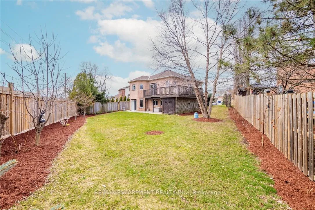 Photo 49 of 46 Pentland Road, Hamilton, Waterdown — HOMEH