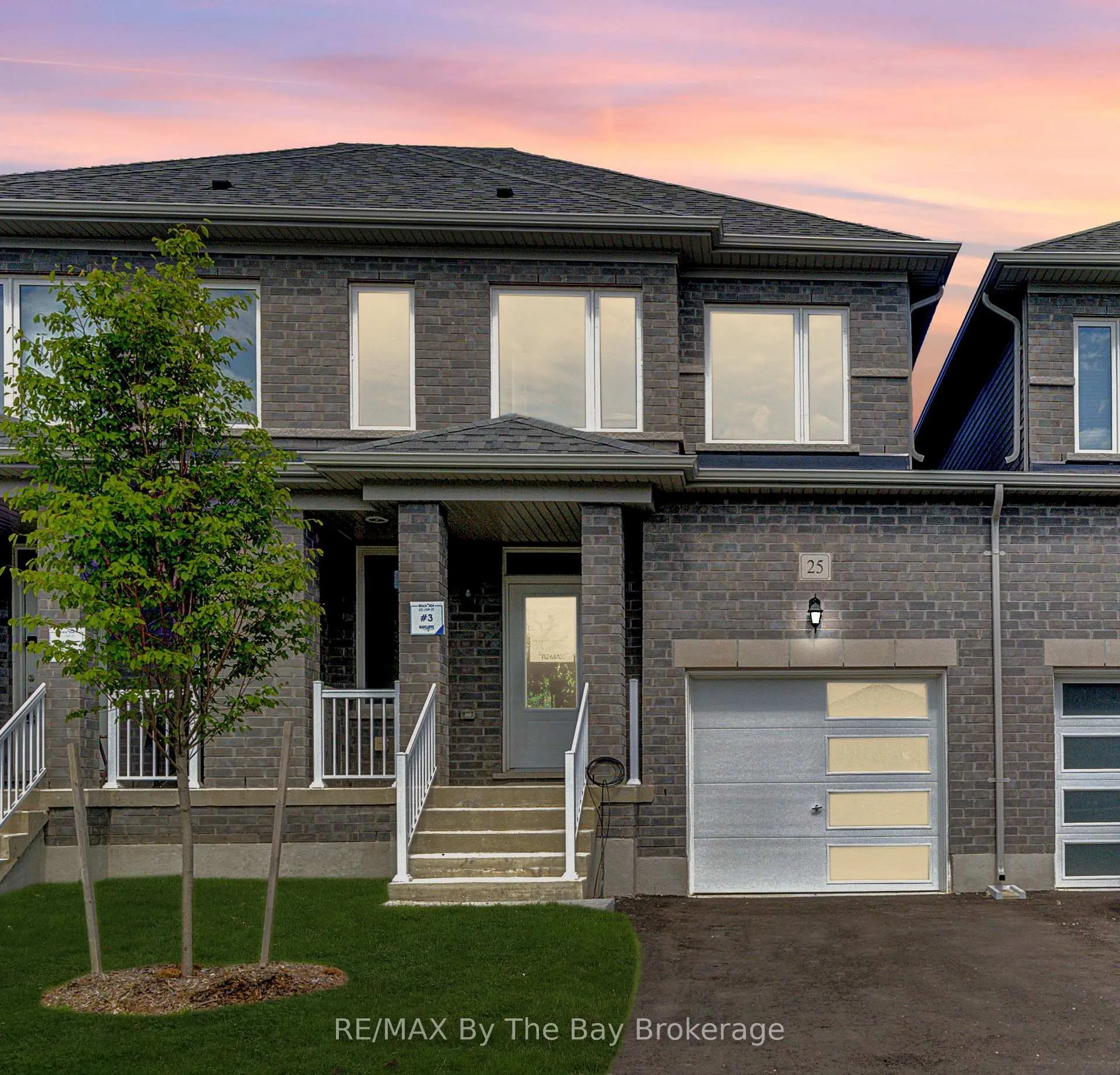 Photo 1 of 25 Lisa Street, Wasaga Beach — HOMEH