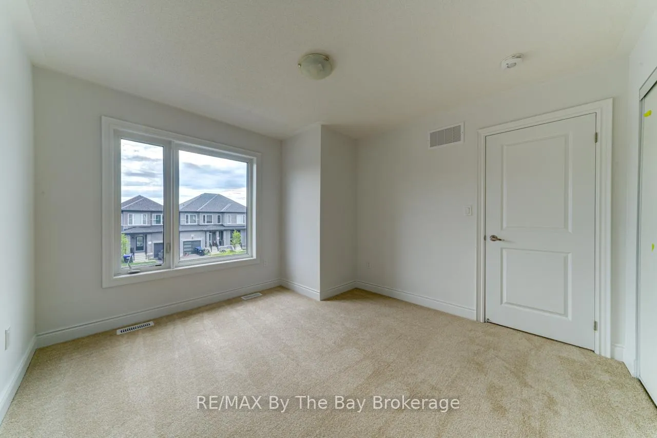 Photo 26 of 25 Lisa Street, Wasaga Beach — HOMEH