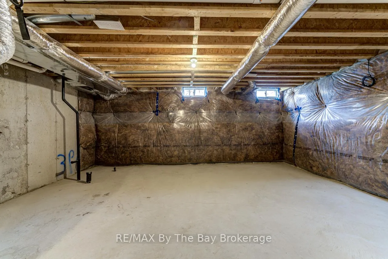 Photo 28 of 25 Lisa Street, Wasaga Beach — HOMEH