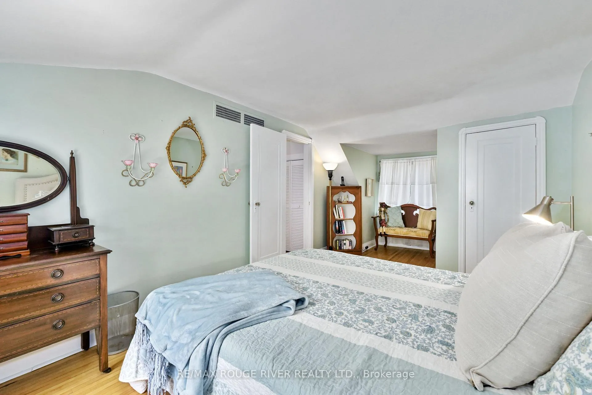 Photo 32 of 63 University Avenue E, Cobourg — HOMEH