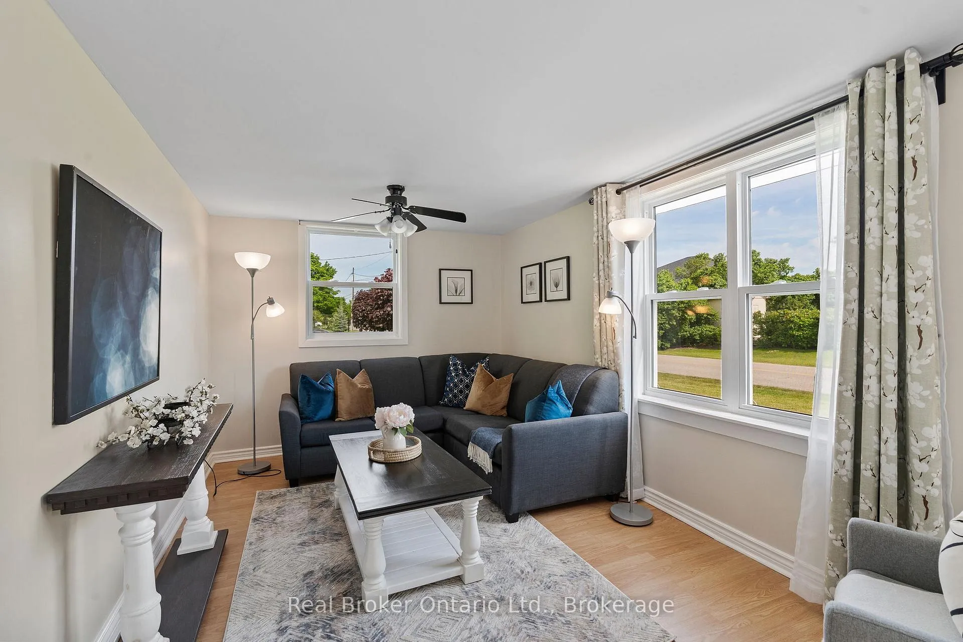 Photo 7 of 61 Jane Street, Haldimand — HOMEH