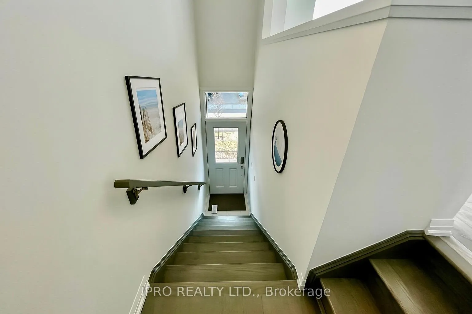 Photo 2 of Unit 73, 120 Court Drive, Brant, Paris — HOMEH