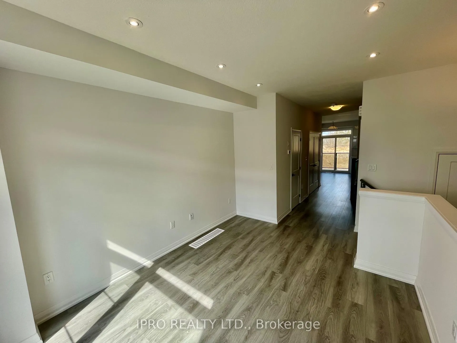 Photo 22 of Unit 73, 120 Court Drive, Brant, Paris — HOMEH