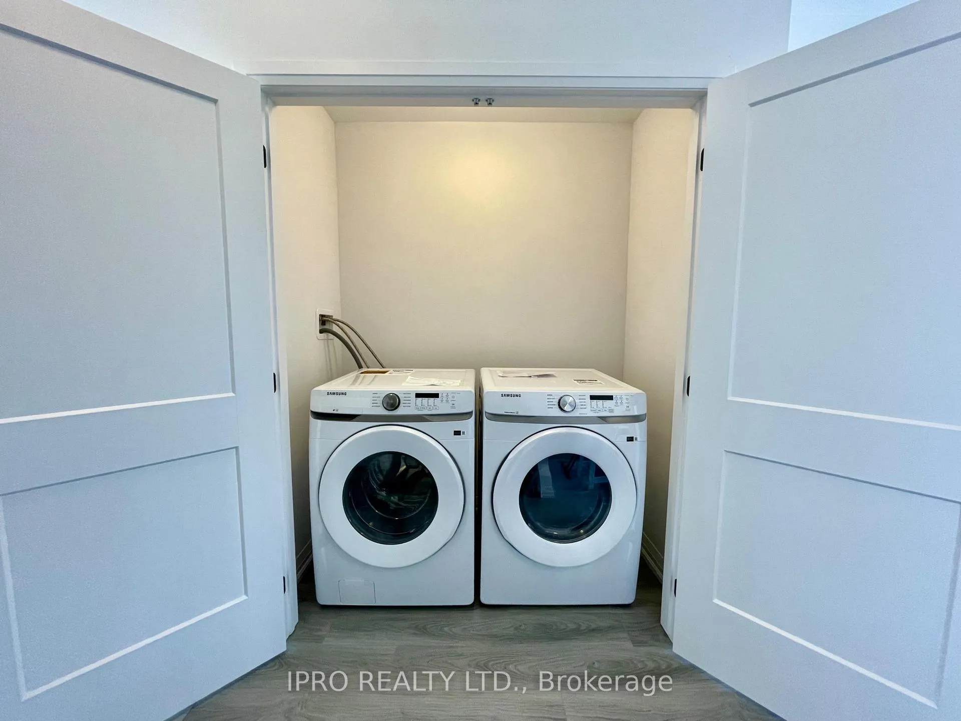 Photo 24 of Unit 73, 120 Court Drive, Brant, Paris — HOMEH