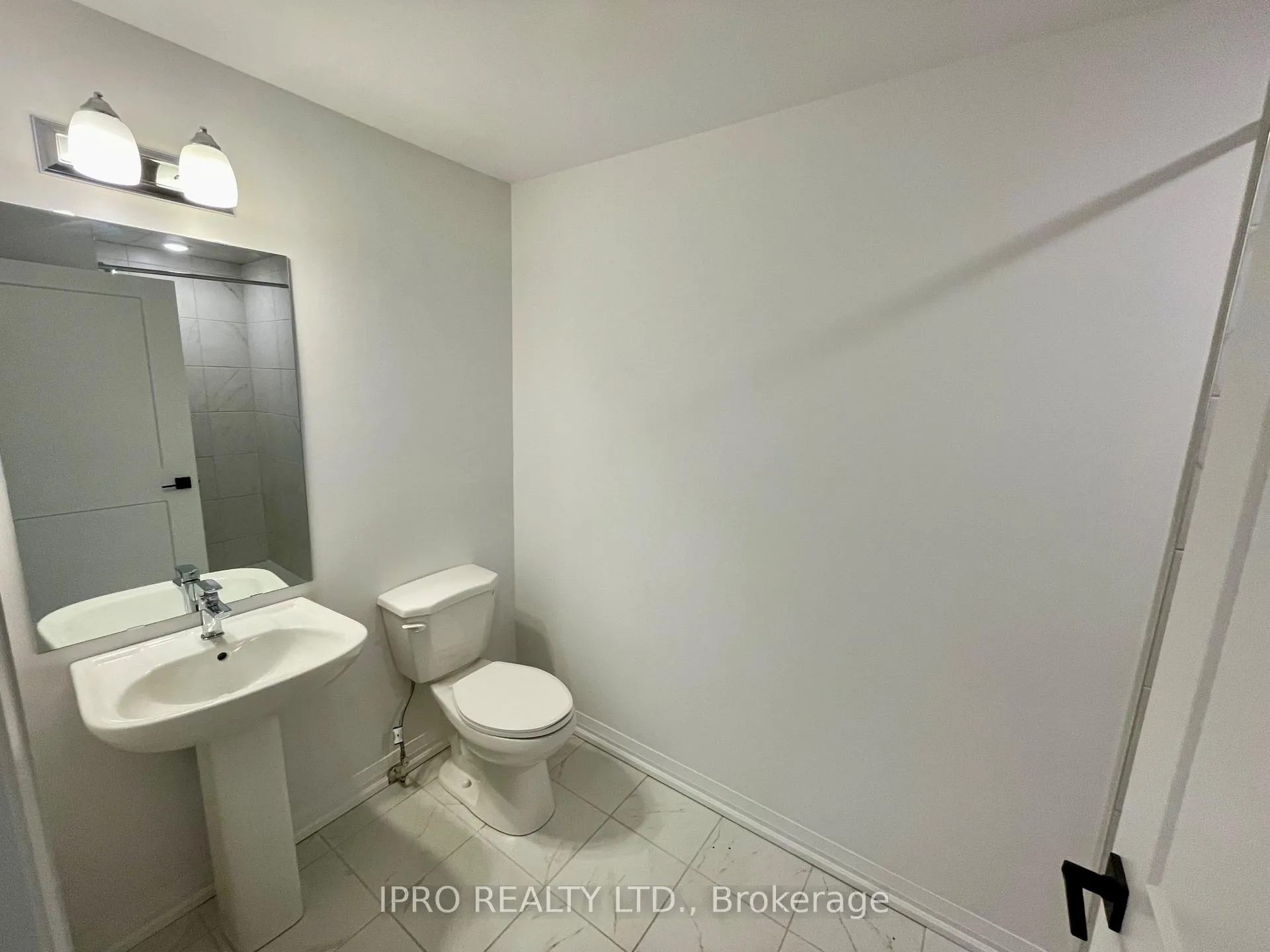Photo 37 of Unit 73, 120 Court Drive, Brant, Paris — HOMEH