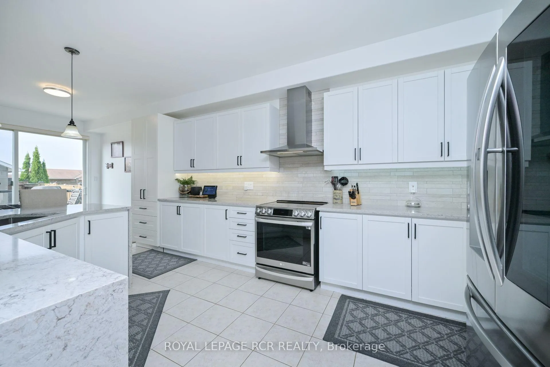 Photo 4 of 14 Holt Drive, New Tecumseth, Alliston — HOMEH