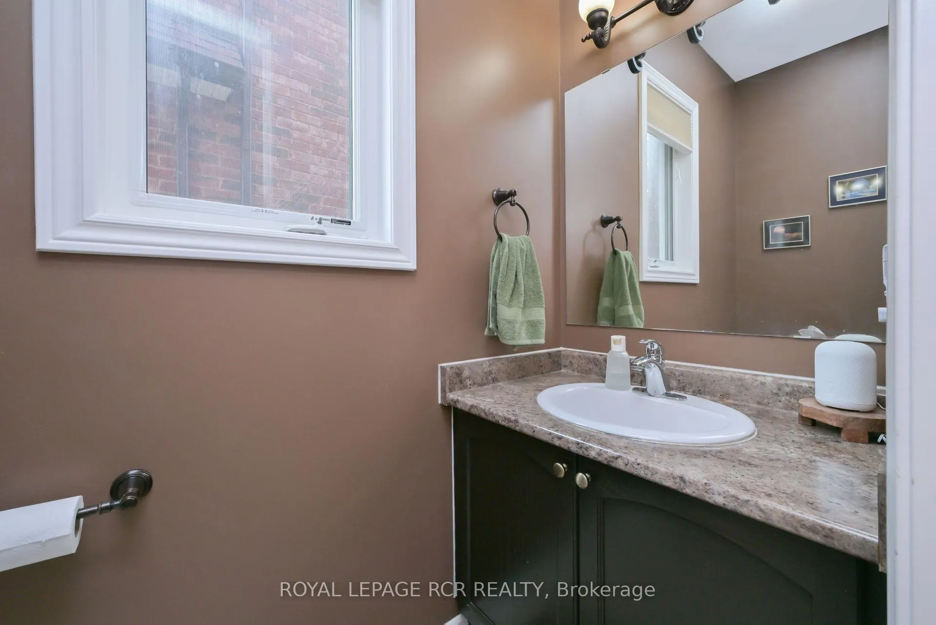 Photo 13 of 14 Holt Drive, New Tecumseth, Alliston — HOMEH