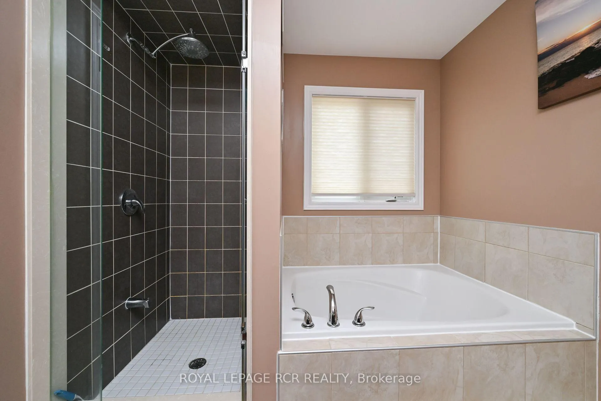 Photo 19 of 14 Holt Drive, New Tecumseth, Alliston — HOMEH