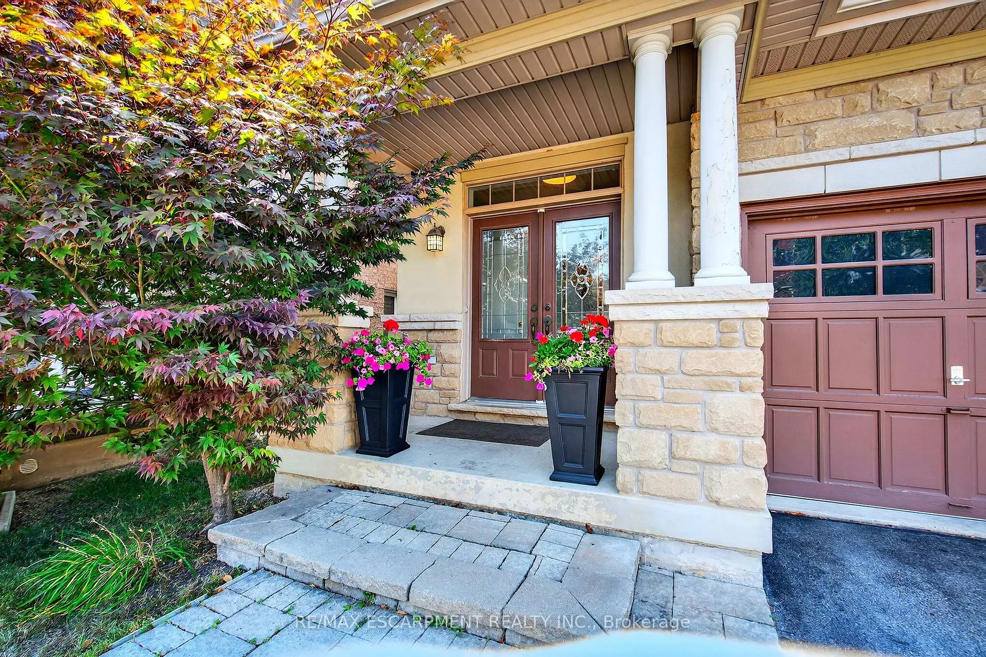 Photo 2 of 4639 Kearse Street, Burlington, Alton — HOMEH