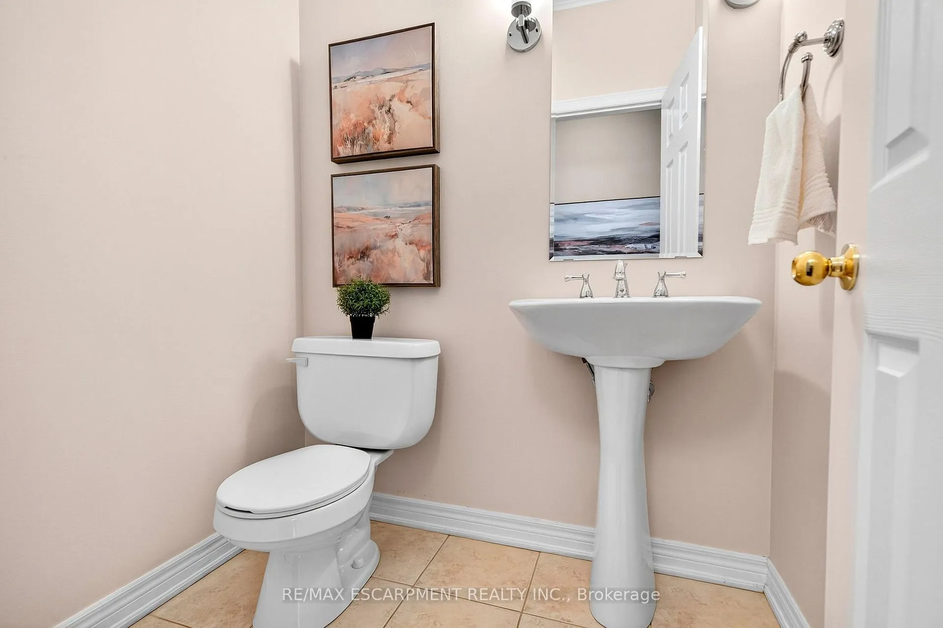 Photo 6 of 4639 Kearse Street, Burlington, Alton — HOMEH