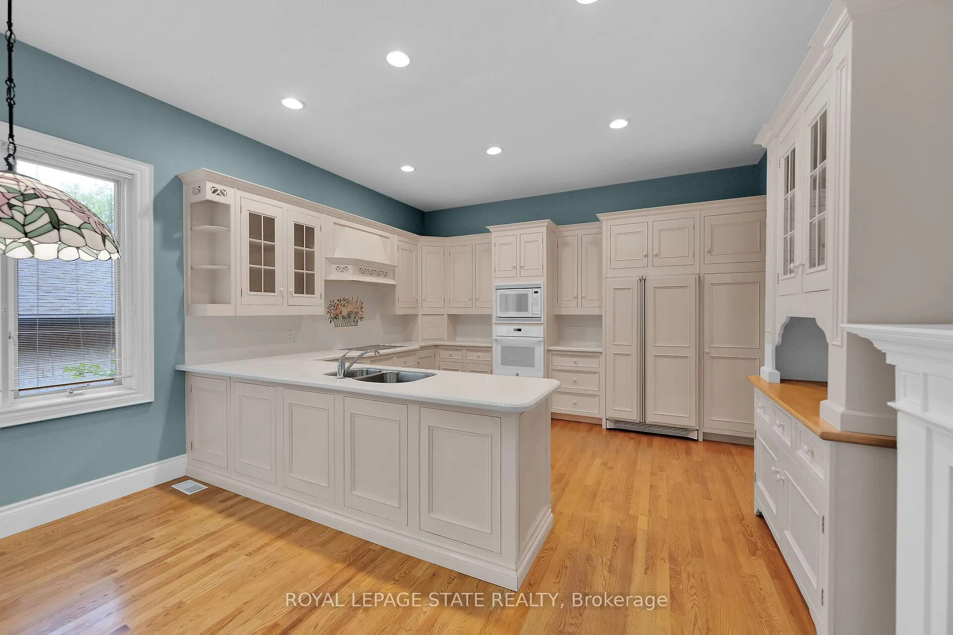 Photo 9 of 253 Robina Road, Hamilton, Ancaster — HOMEH