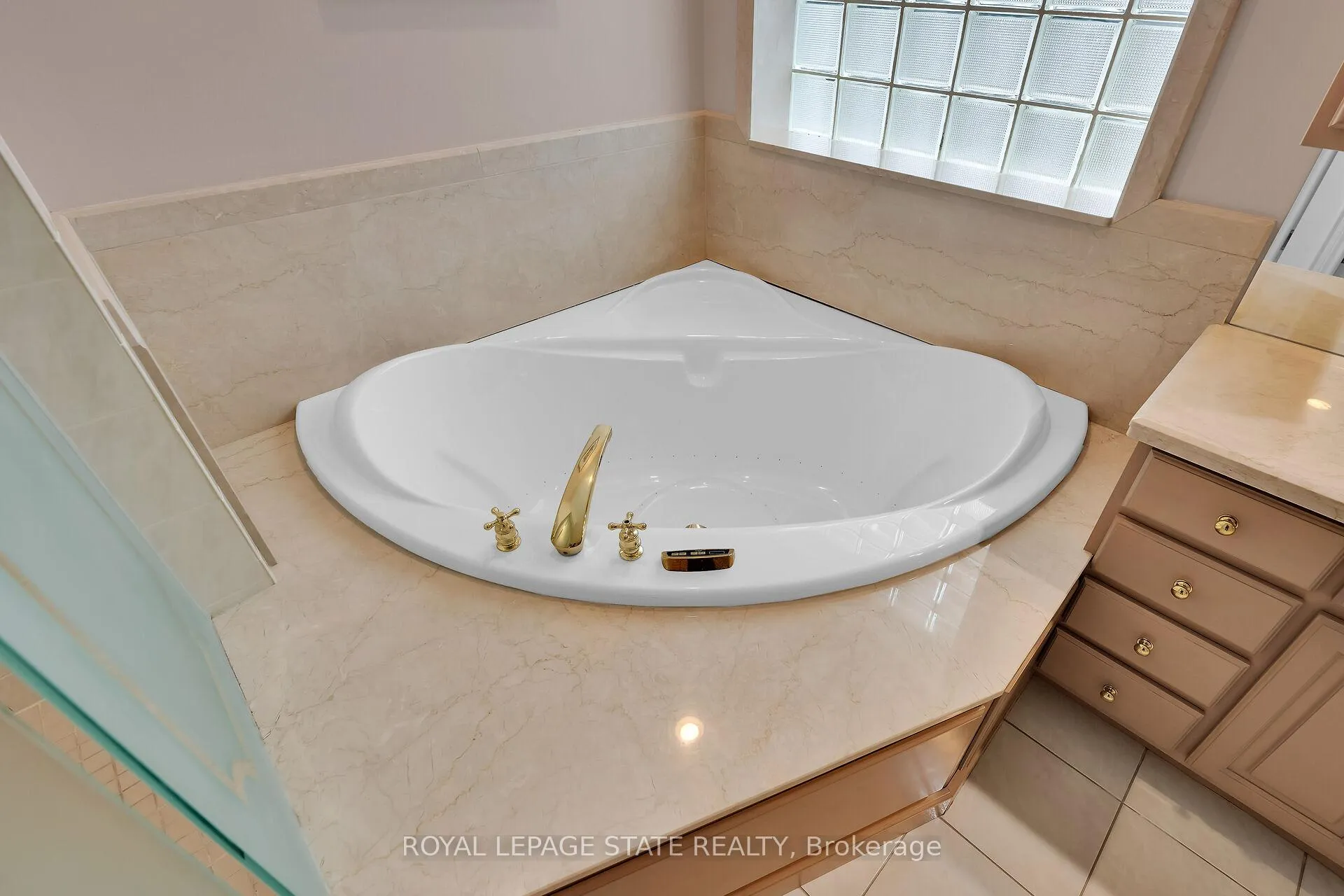 Photo 31 of 253 Robina Road, Hamilton, Ancaster — HOMEH