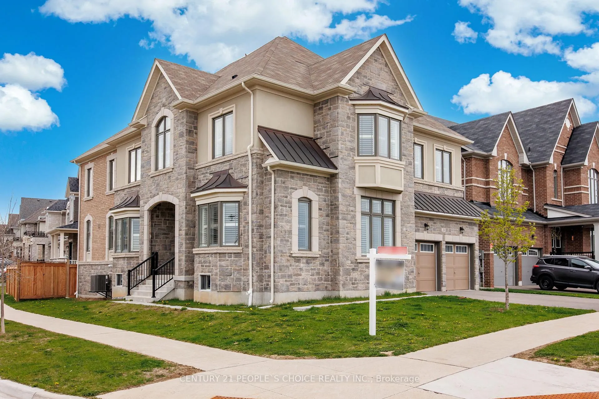 Photo 2 of 24 Albert Spencer Avenue, Caledon, Caledon East — HOMEH