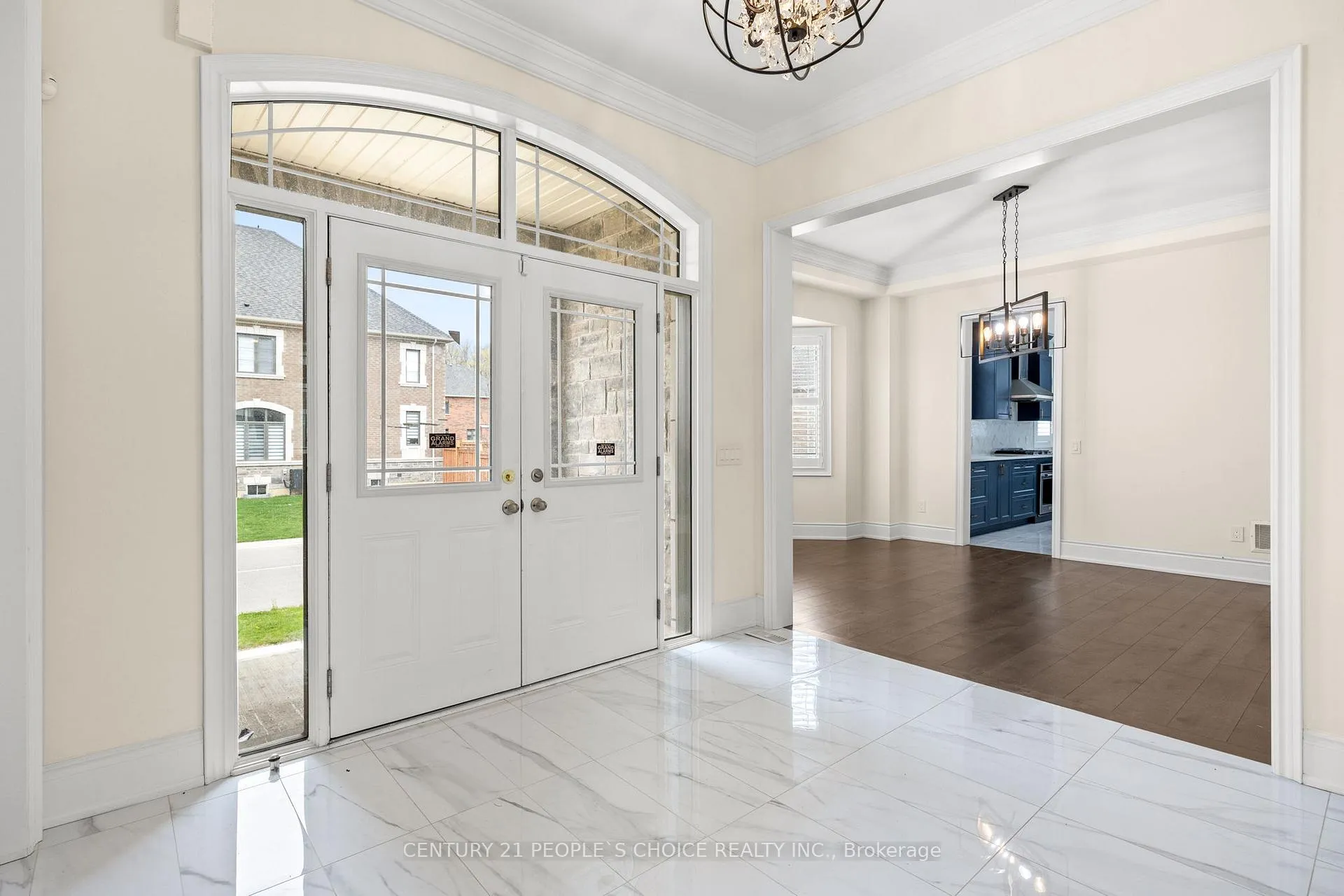 Photo 5 of 24 Albert Spencer Avenue, Caledon, Caledon East — HOMEH