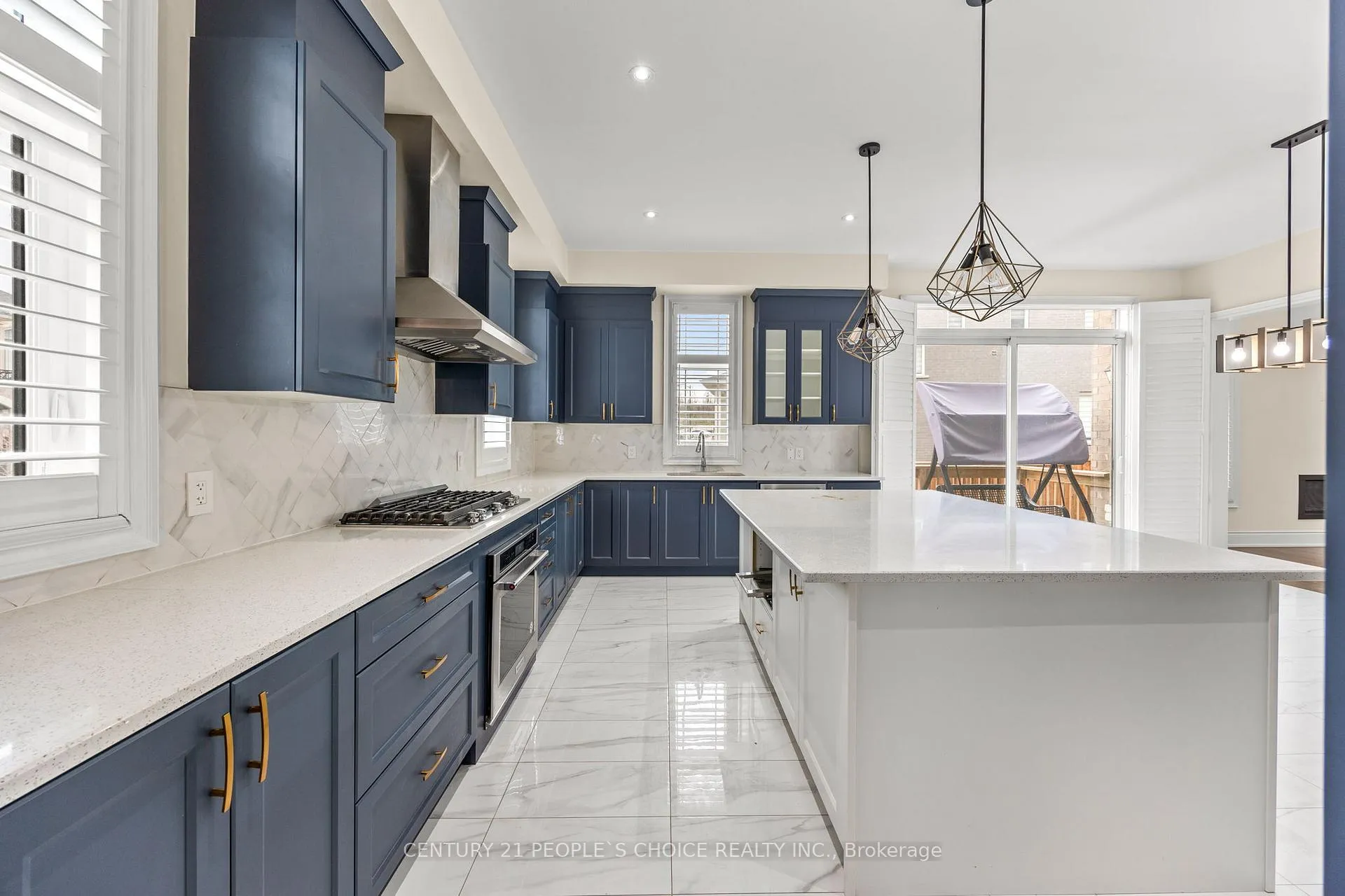 Photo 16 of 24 Albert Spencer Avenue, Caledon, Caledon East — HOMEH