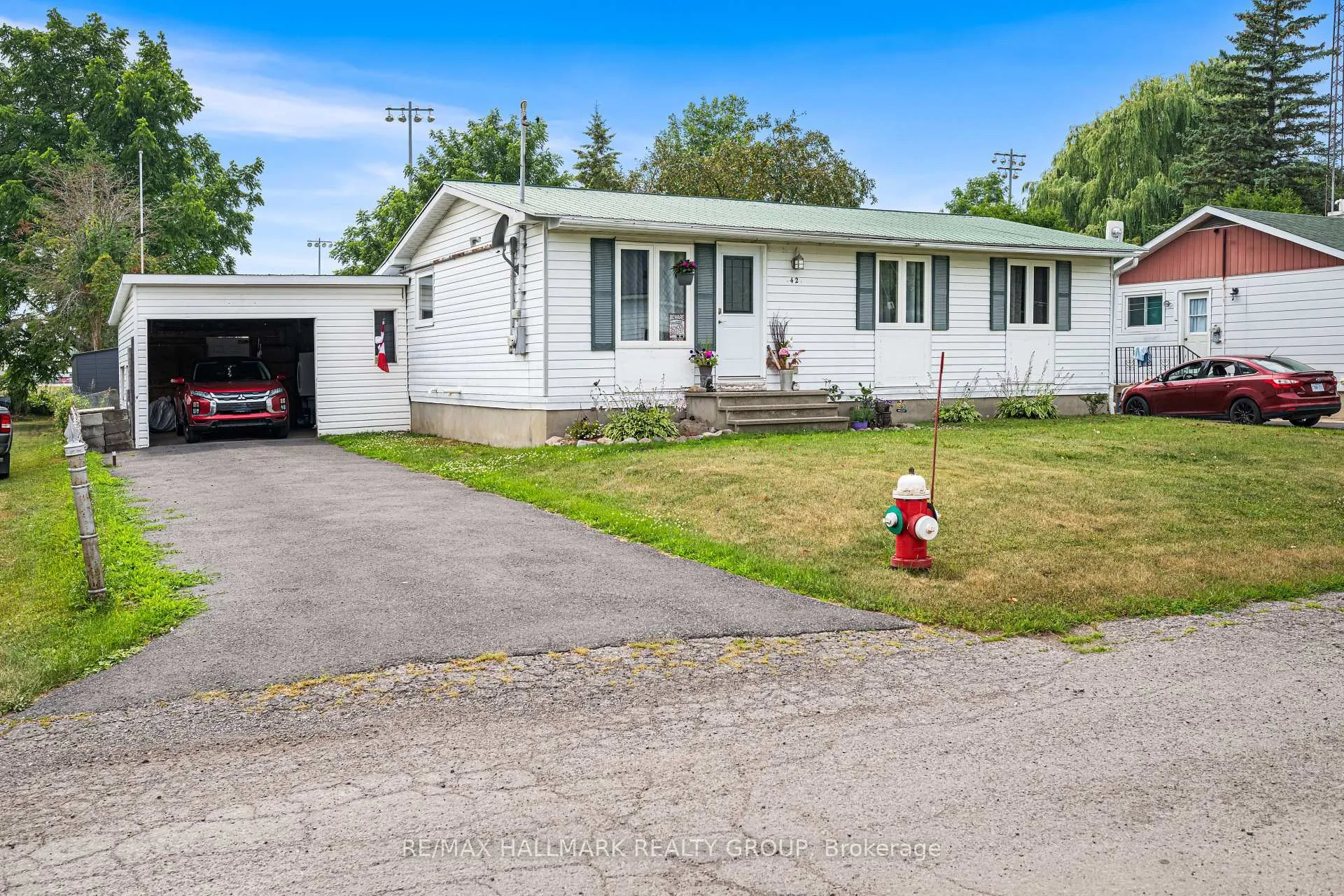Photo 2 of 42 Harper Street, North Dundas, Chesterville — HOMEH