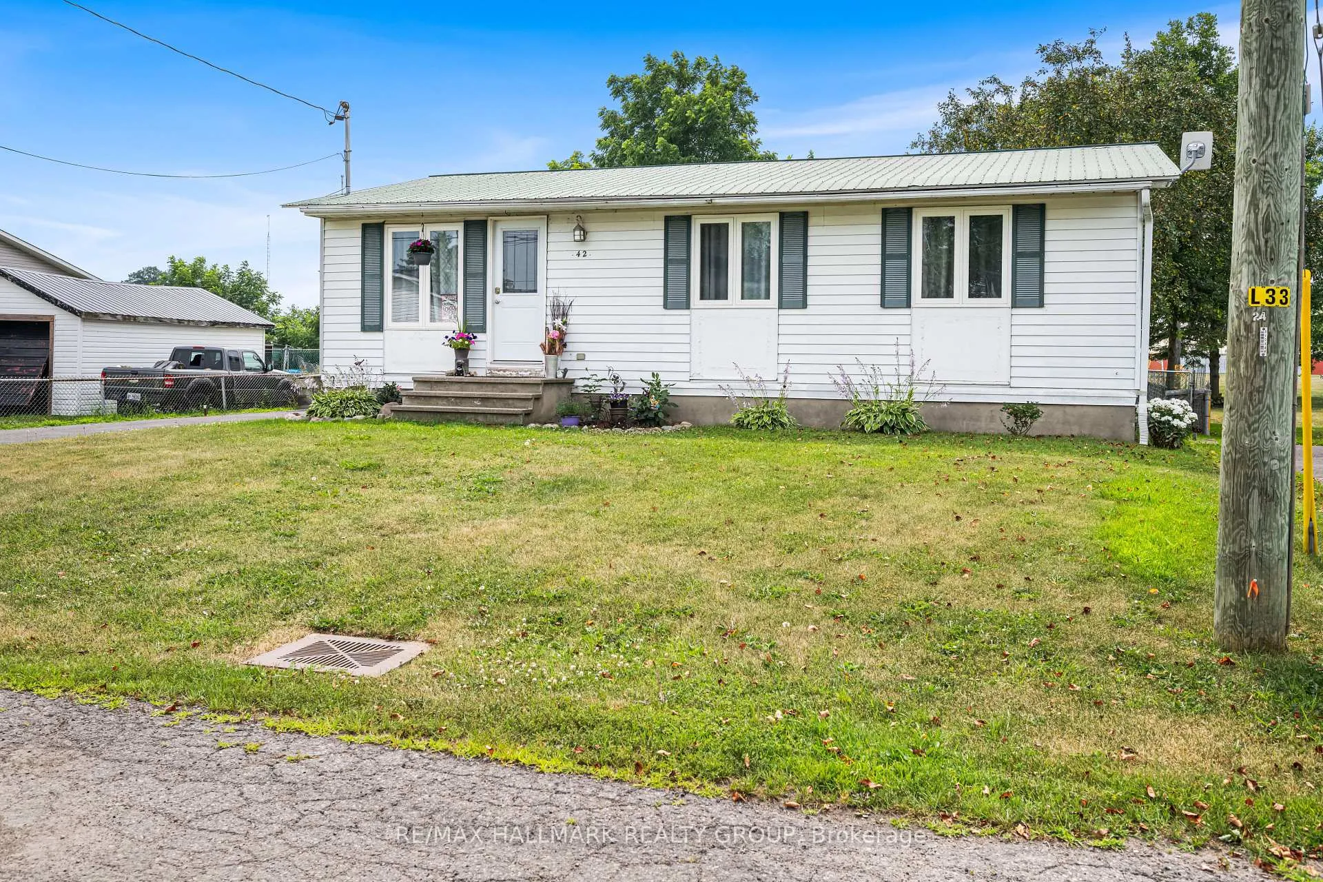 Photo 3 of 42 Harper Street, North Dundas, Chesterville — HOMEH