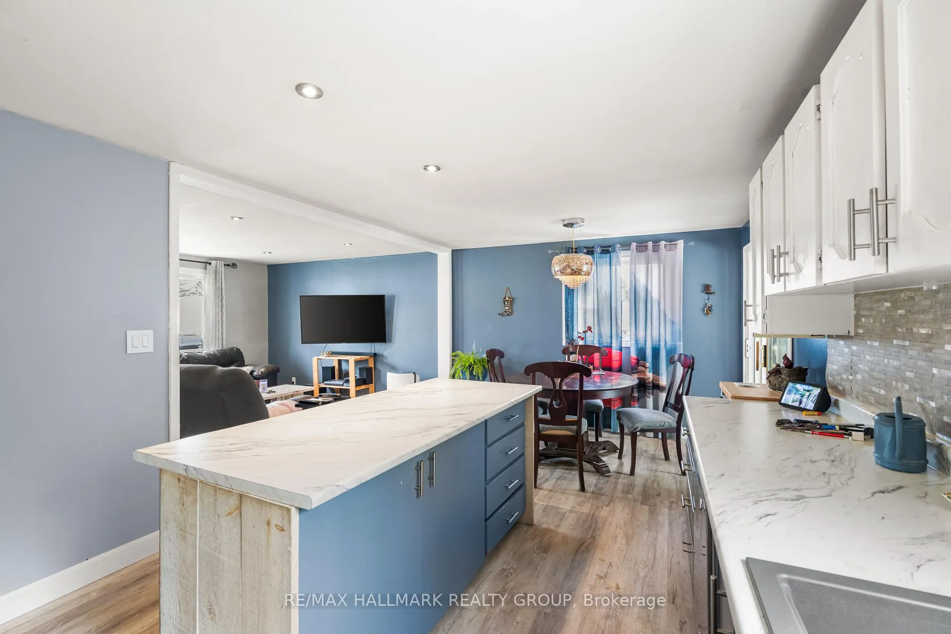 Photo 14 of 42 Harper Street, North Dundas, Chesterville — HOMEH