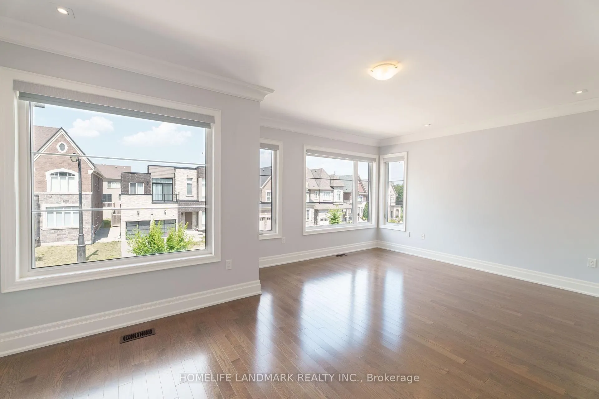 Photo 22 of 17 Aspy Court, Vaughan, Patterson — HOMEH