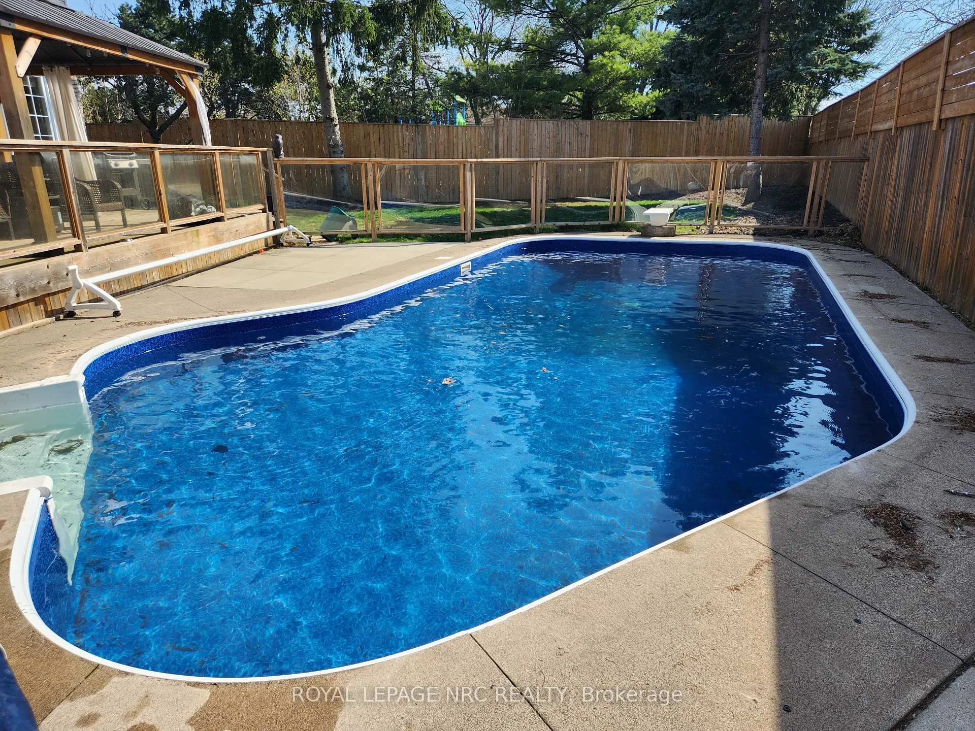 Photo 45 of 4 Cindy Court, Grimsby, Grimsby Beach — HOMEH