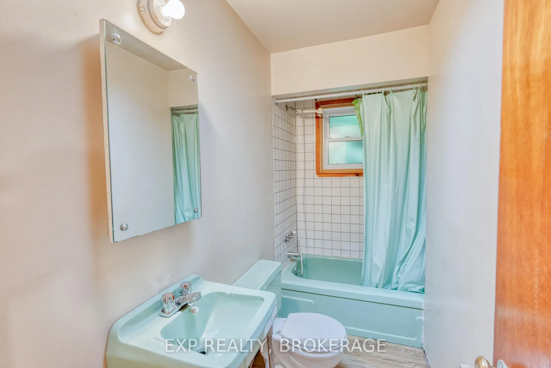 Photo 12 of 1034 Browns Lane, North Frontenac, Frontenac North — HOMEH