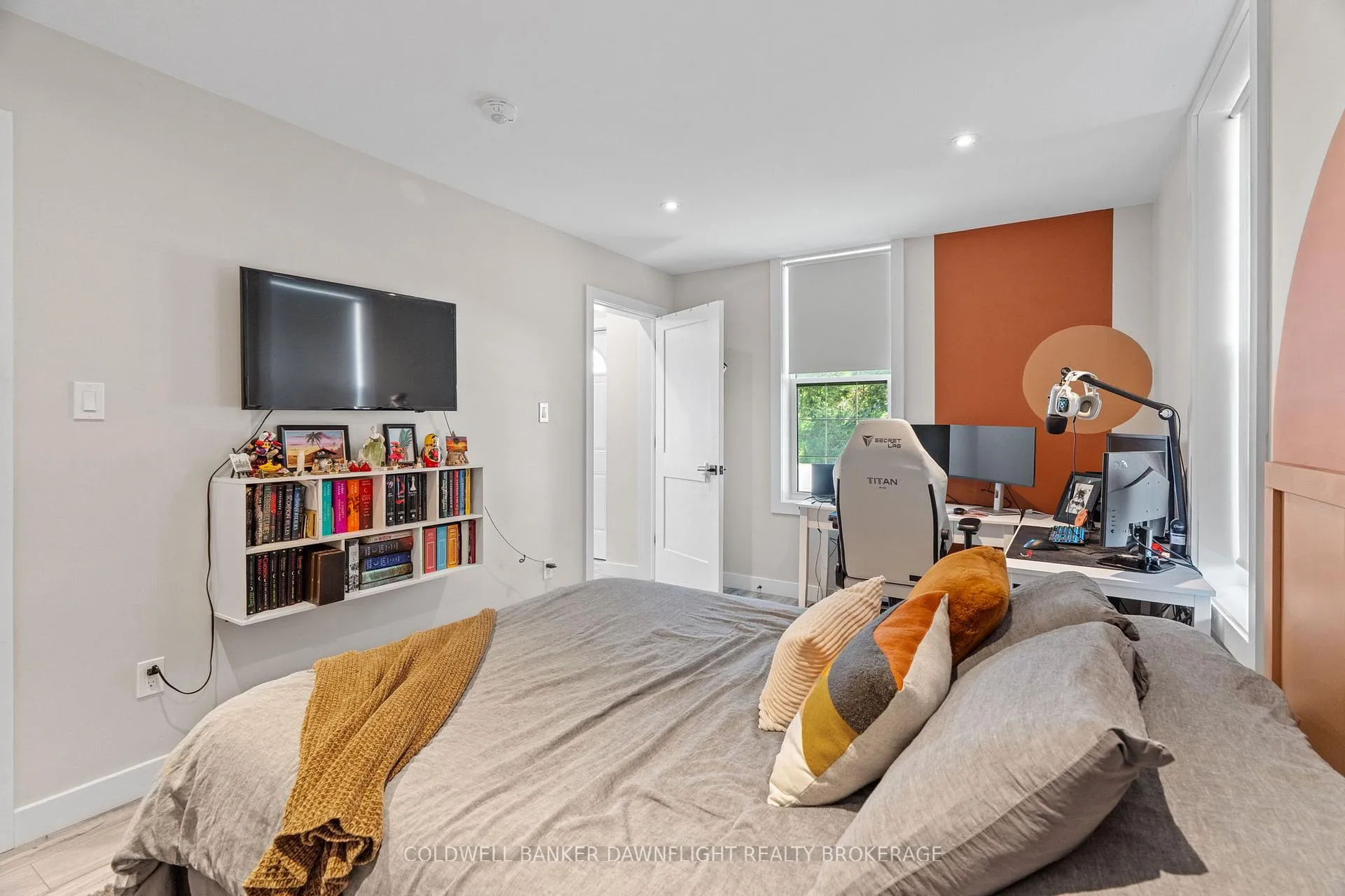 Photo 18 of 71 London Road, Bluewater, Hensall — HOMEH