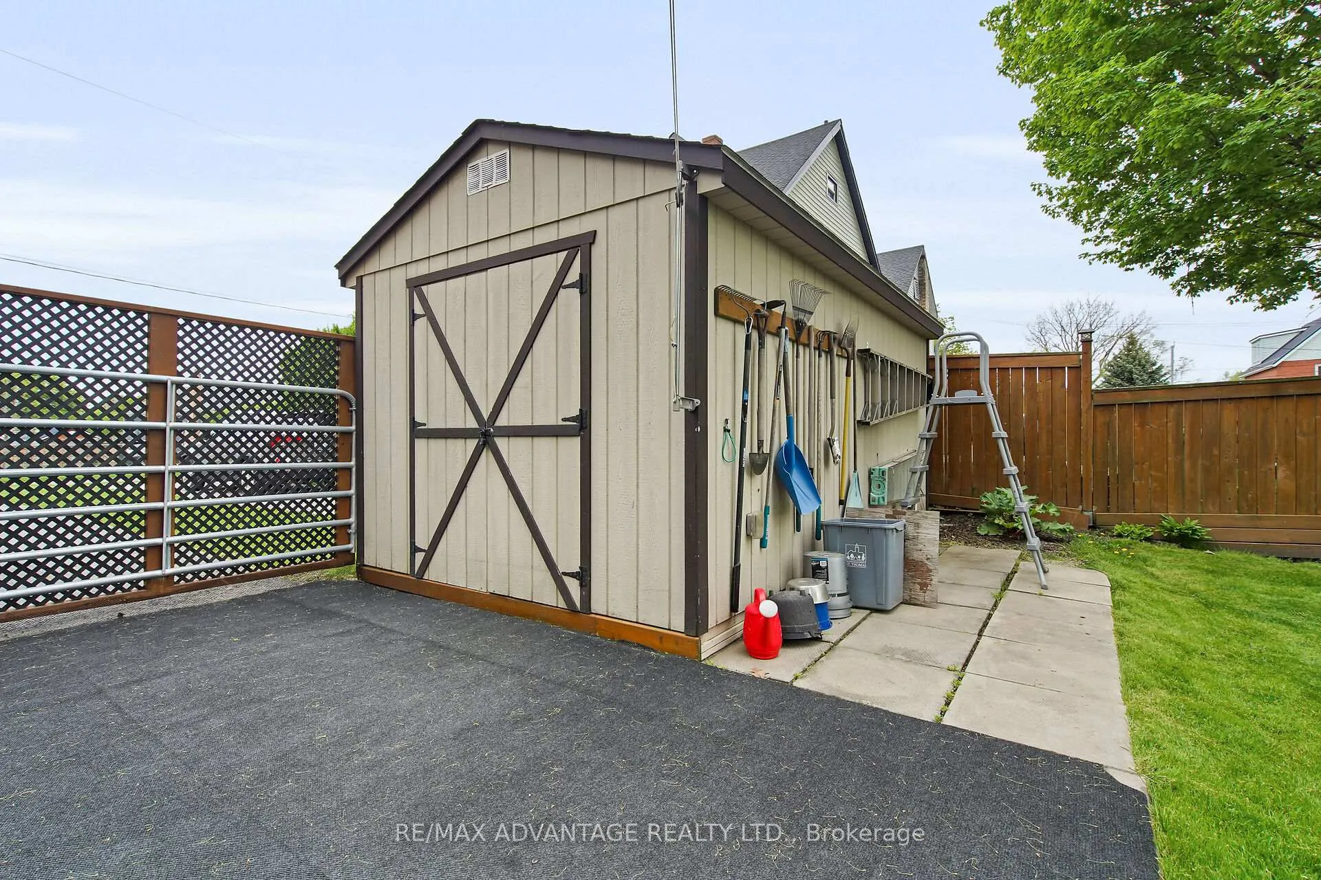 Photo 5 of 47 Barwick Street, St. Thomas — HOMEH