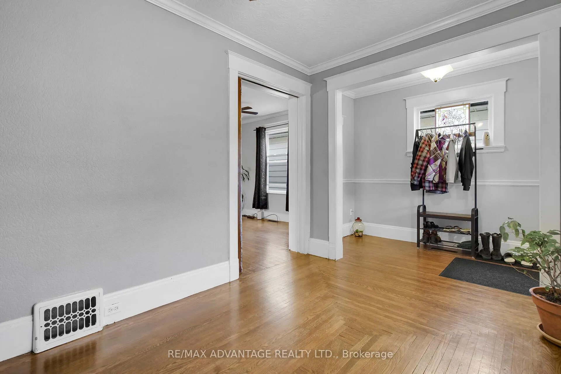 Photo 15 of 47 Barwick Street, St. Thomas — HOMEH