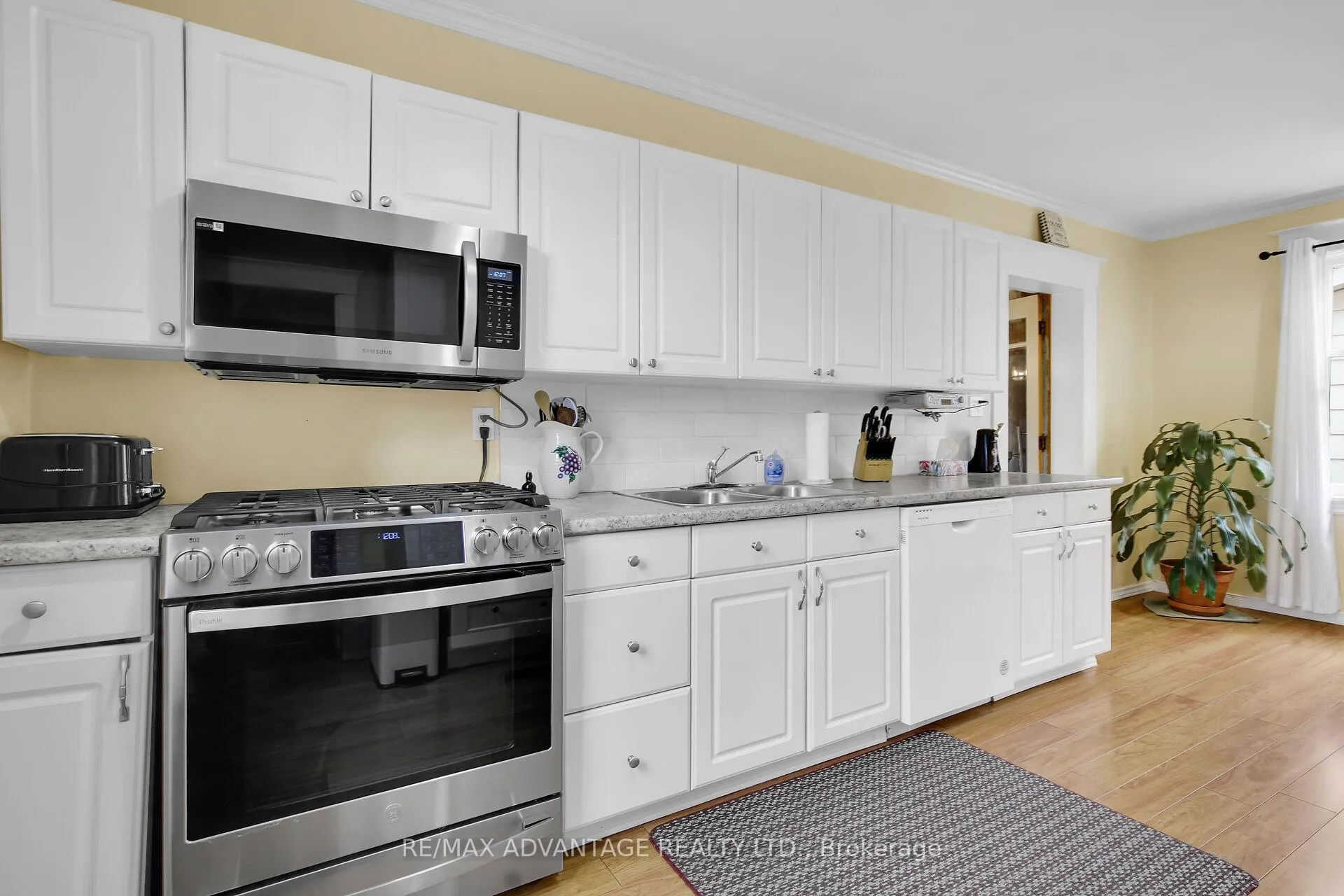 Photo 20 of 47 Barwick Street, St. Thomas — HOMEH