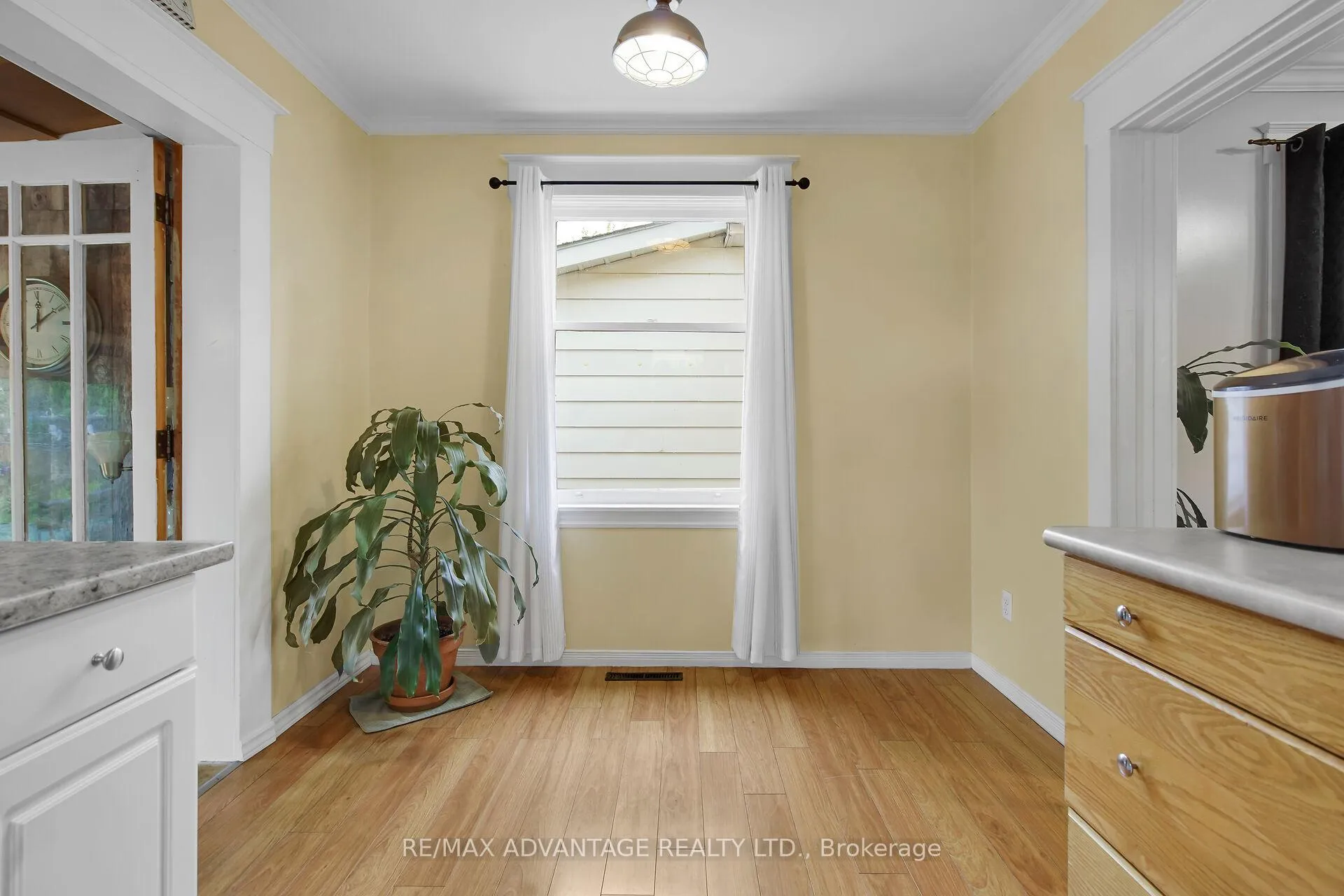 Photo 22 of 47 Barwick Street, St. Thomas — HOMEH