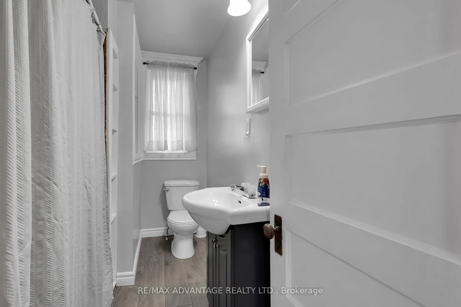 Photo 30 of 47 Barwick Street, St. Thomas — HOMEH