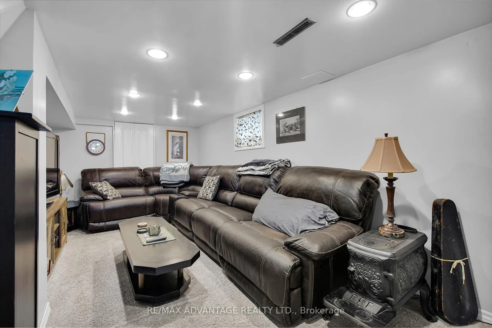 Photo 33 of 47 Barwick Street, St. Thomas — HOMEH