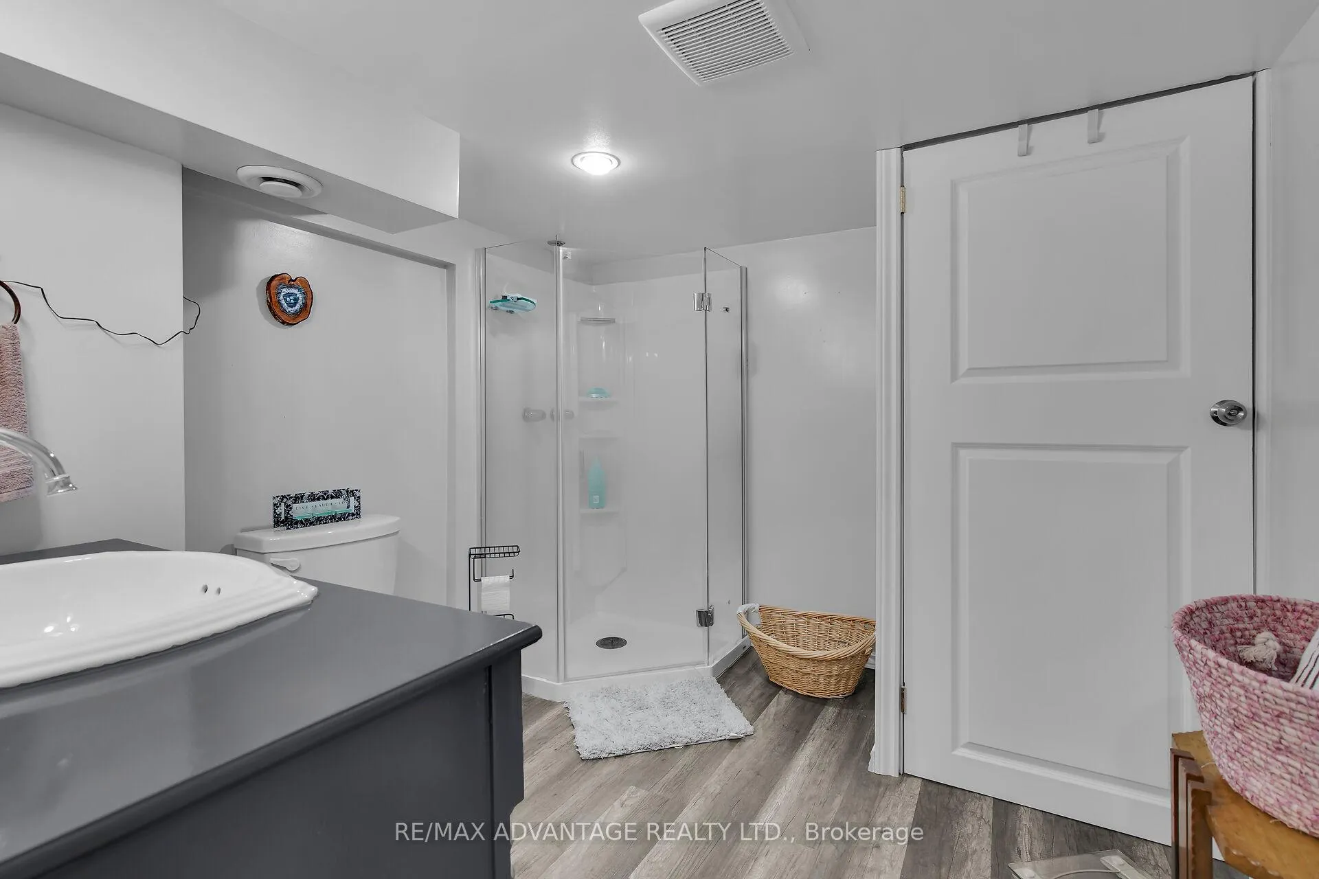 Photo 37 of 47 Barwick Street, St. Thomas — HOMEH