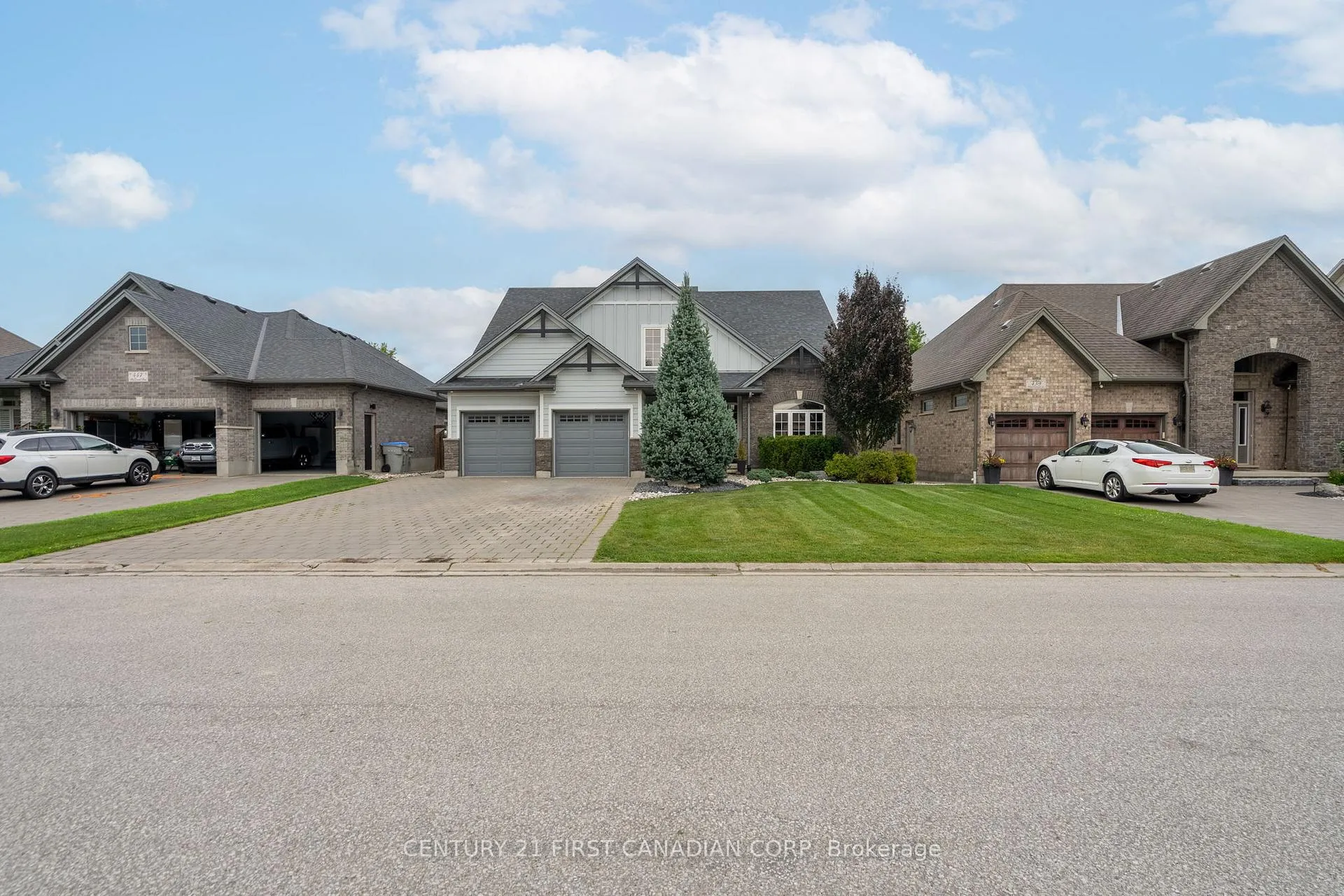 Photo 1 of 443 MacDonald Street, Strathroy-Caradoc, NE — HOMEH