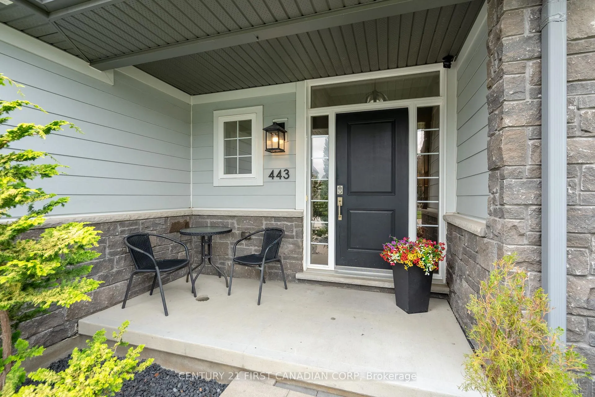 Photo 3 of 443 MacDonald Street, Strathroy-Caradoc, NE — HOMEH